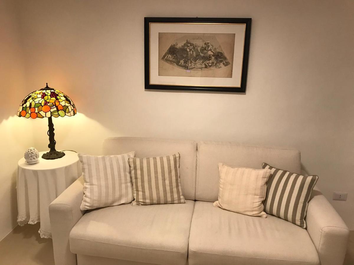 La Casa Di Bacco B&B อเลซิโอ ภายนอก รูปภาพ